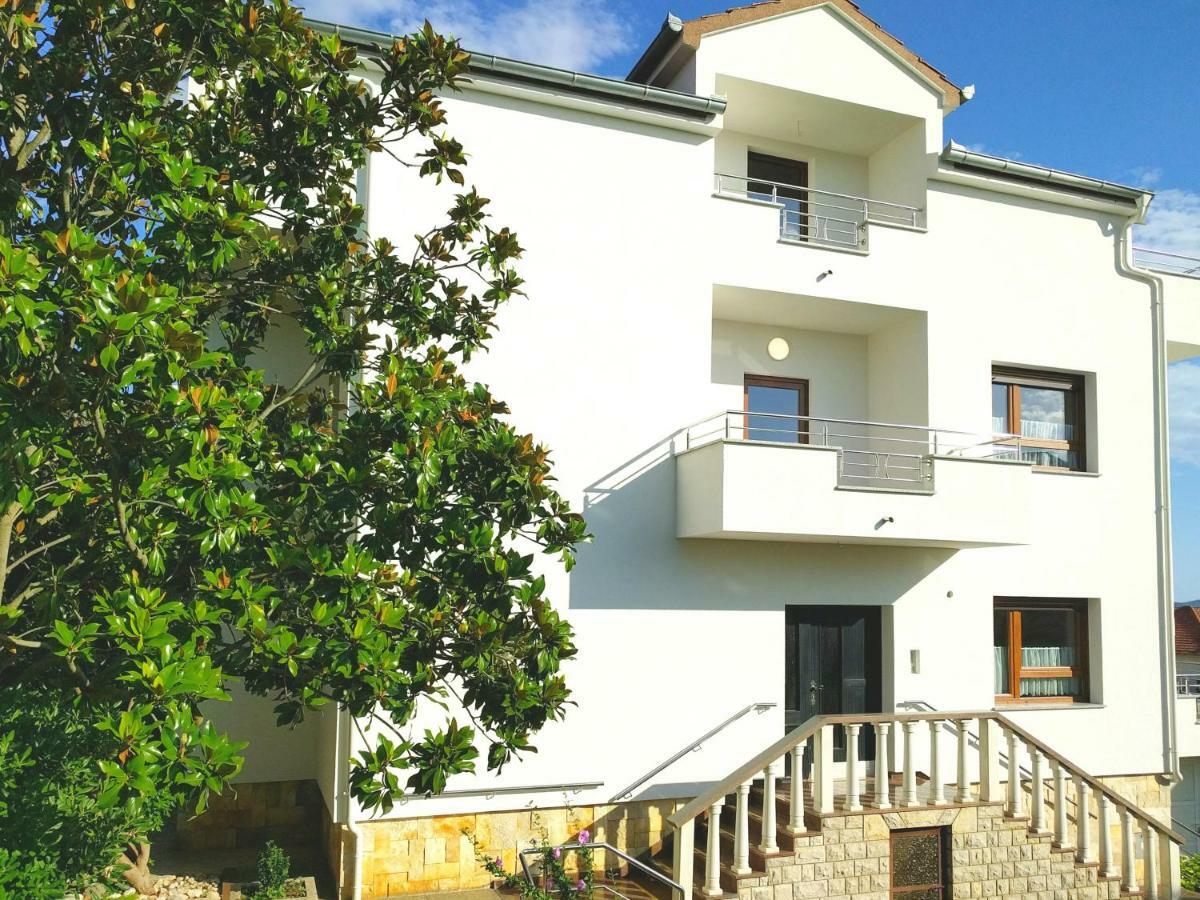 Local Lifestyle Apartment Zadar Exterior photo